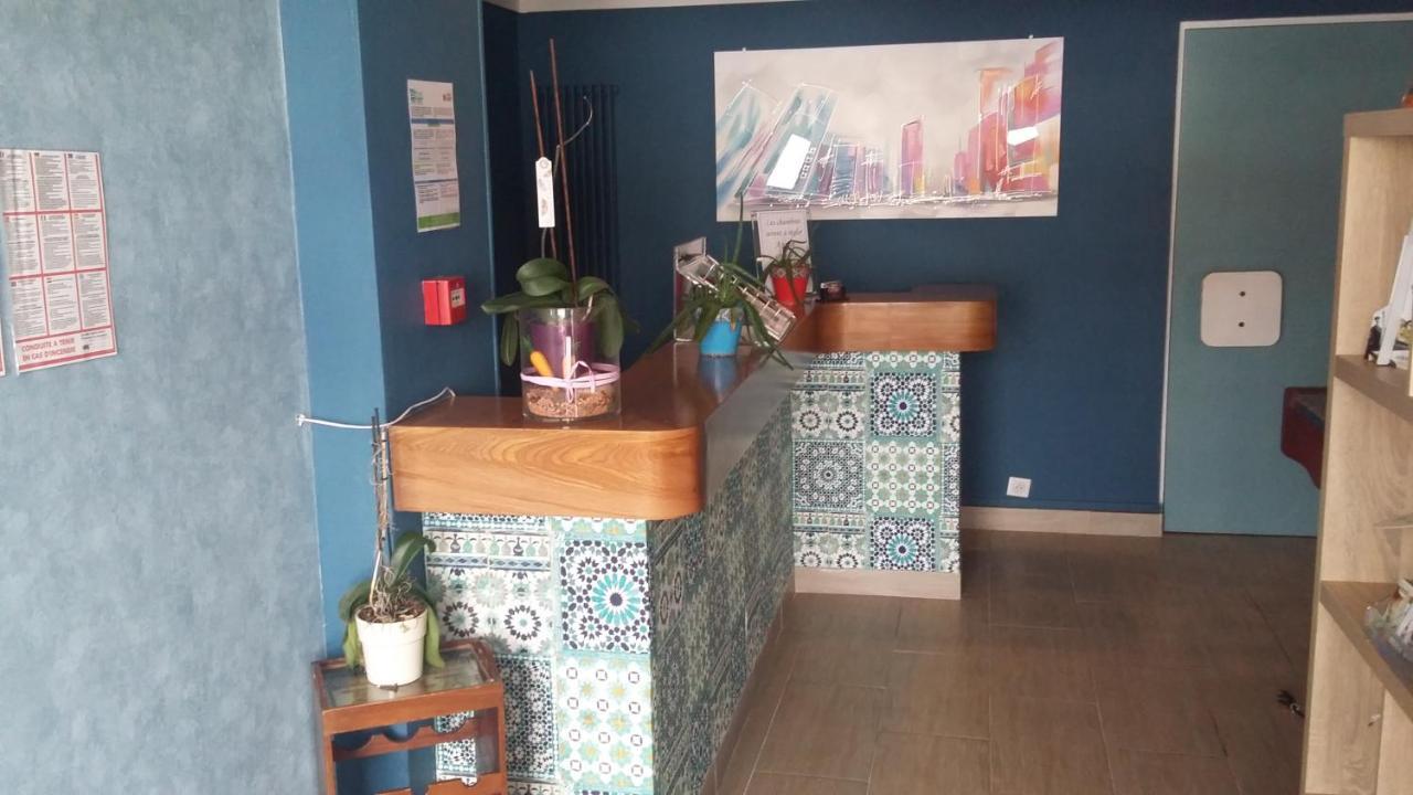 L' R Du Port Hotel Courseulles-sur-Mer Eksteriør billede